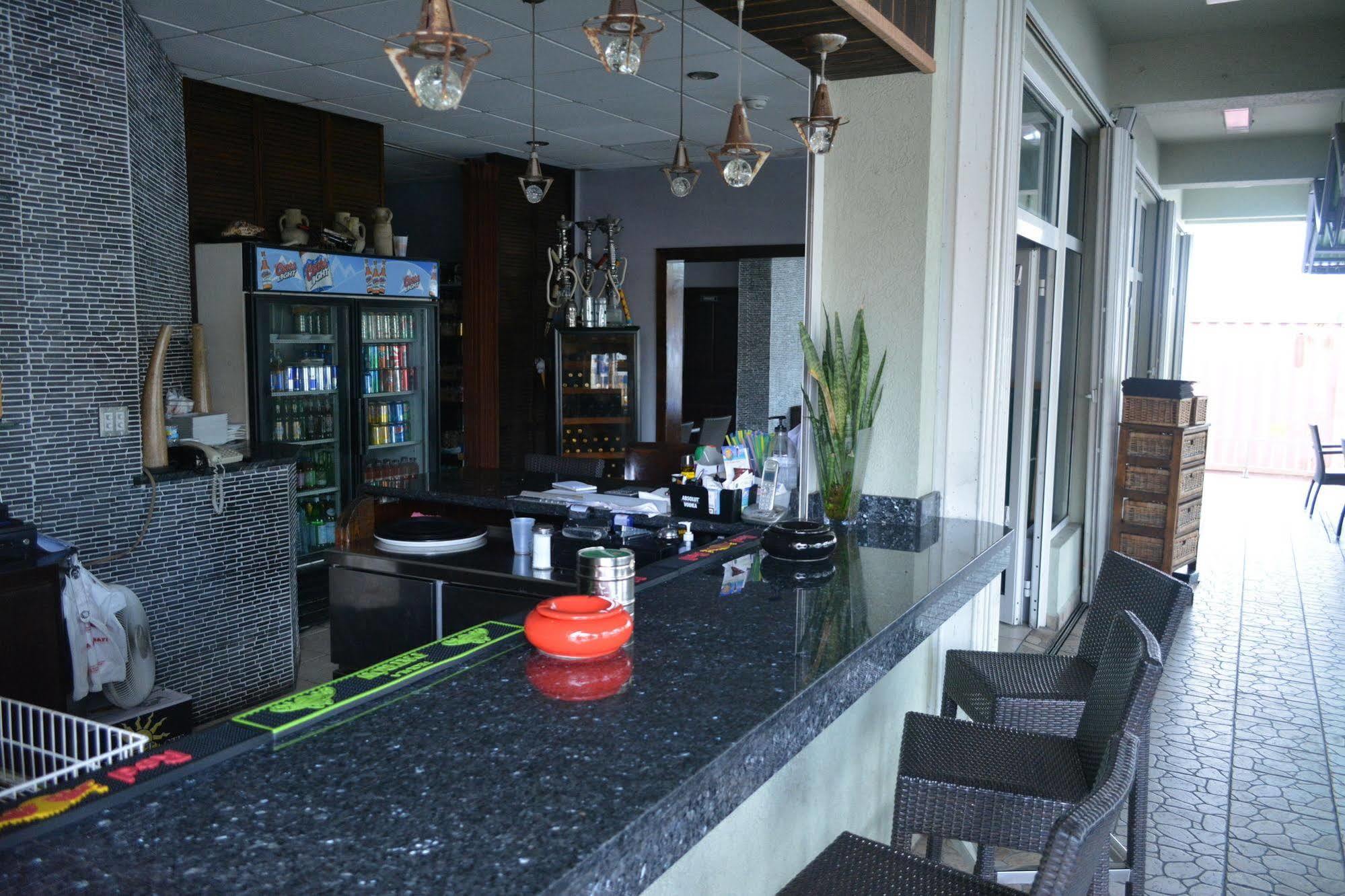 Travel Inn Hotel Simpson Bay Ngoại thất bức ảnh